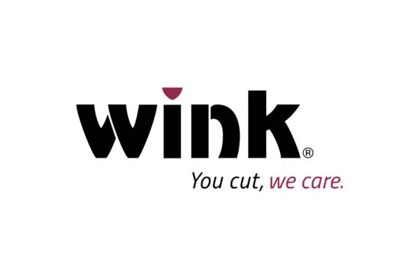 Wink Startseite: Wink Logo, schwarze Schrift mit rotem Akzent.