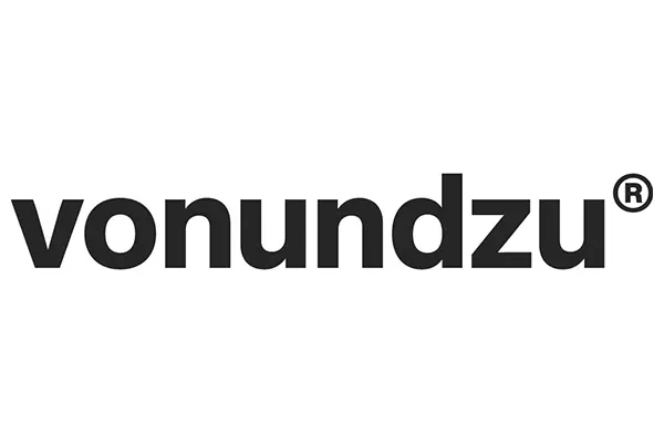 Von_und_zu Von und zu Logo. Startseite 'Von_und_zu.jpg' zeigt den Markennamen in schwarzer Schrift auf weißem Hintergrund.
